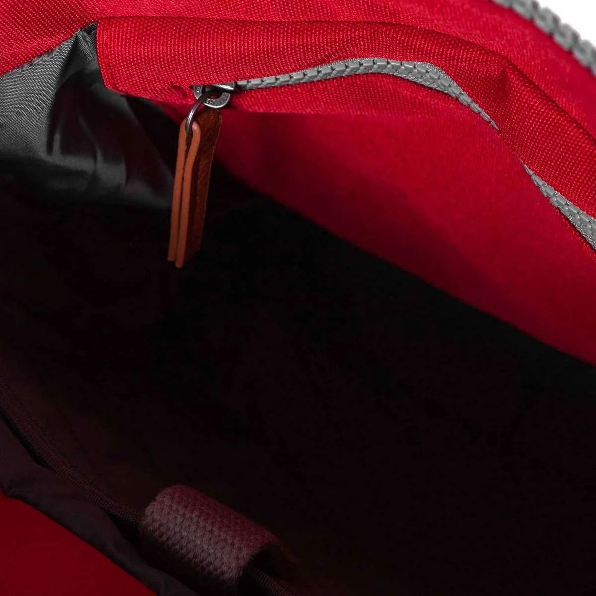 Roka Bantry B Small Sustainable Canvas Backpack - Mars Red