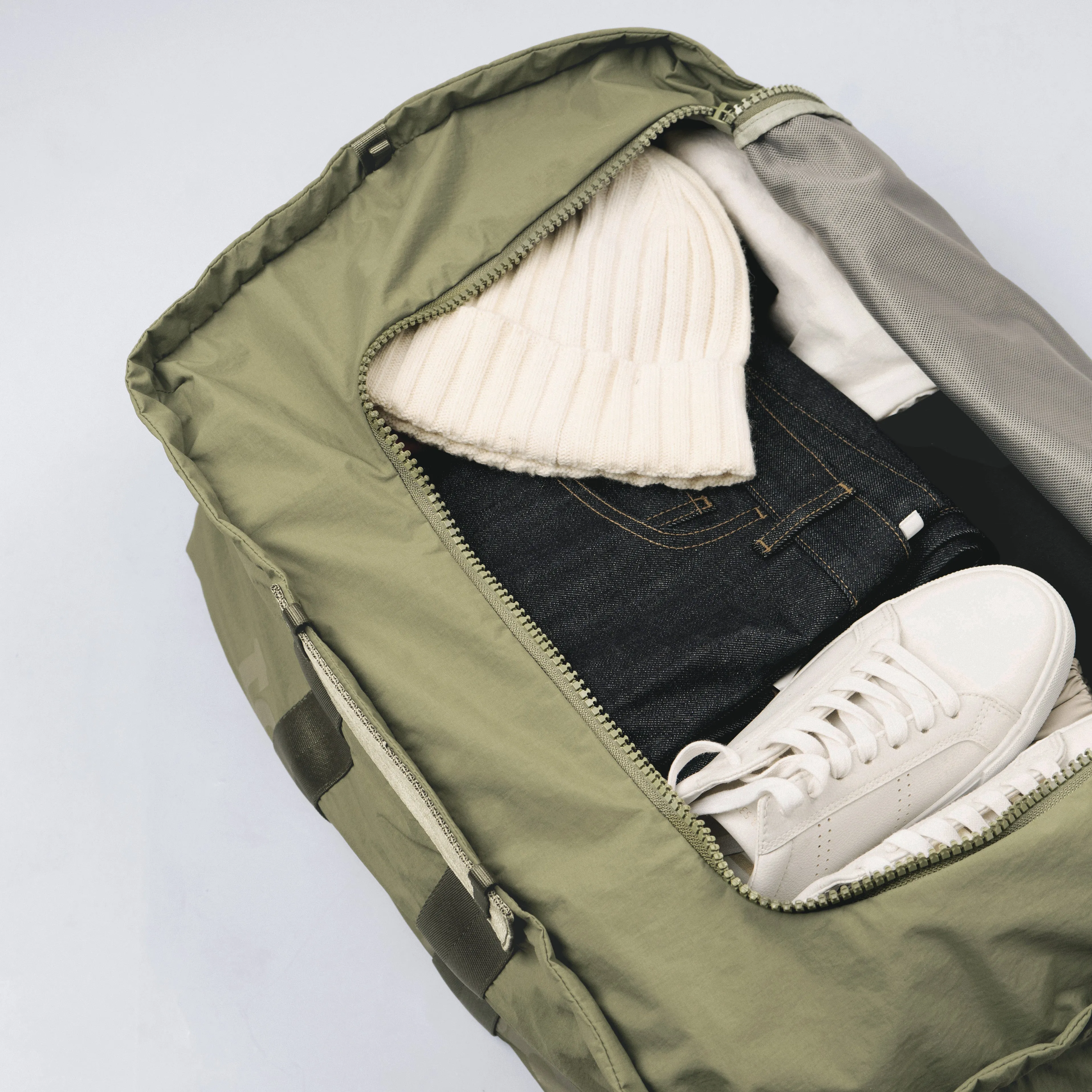 Summit Duffle Medium / Black / 10mm Rope Loop Candy Lattice